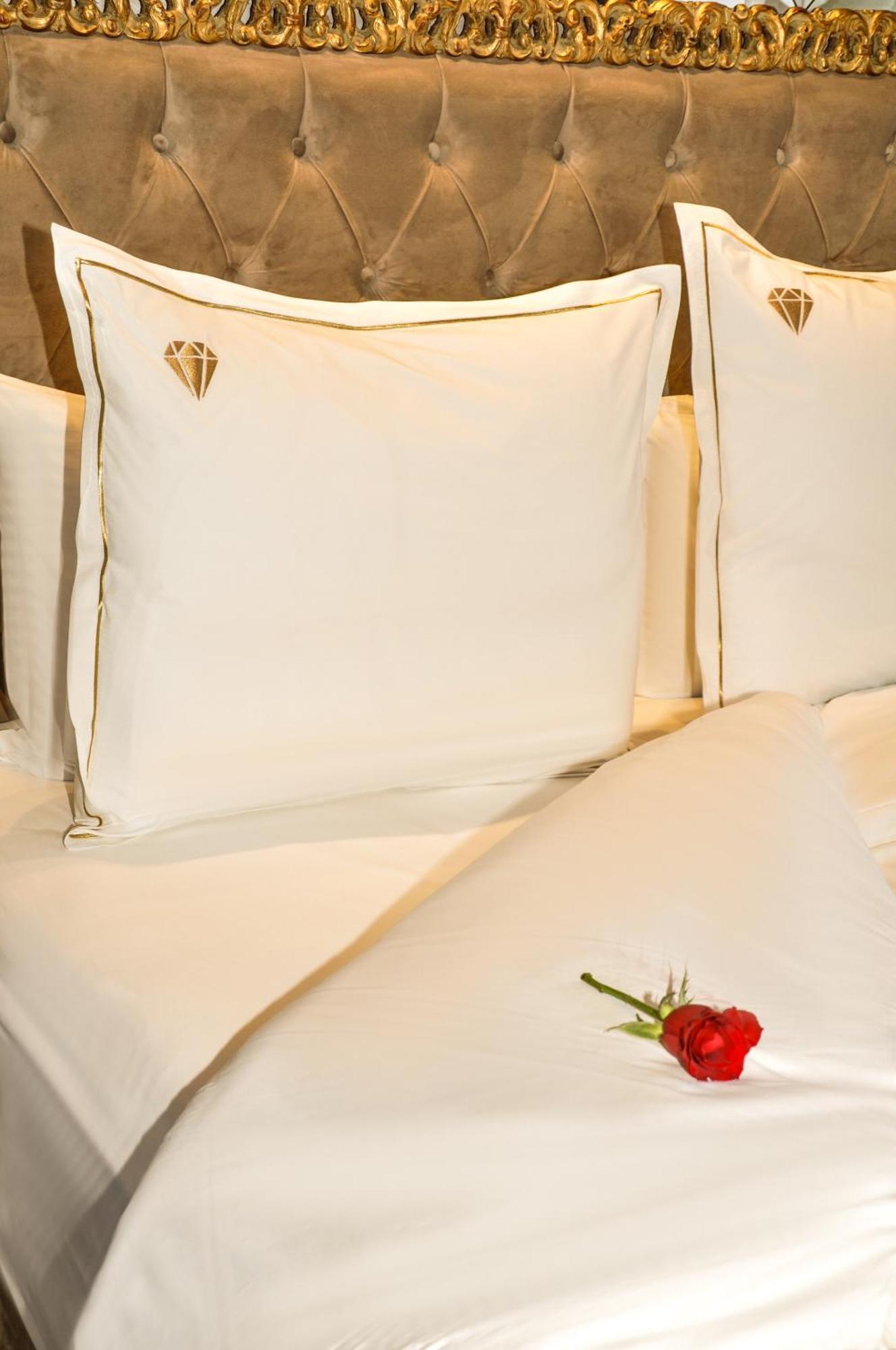 Suite Hotel Casa Diamond 카사블랑카 외부 사진 A pillow