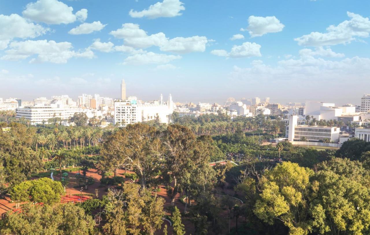 Suite Hotel Casa Diamond 카사블랑카 외부 사진 View of the city from the park